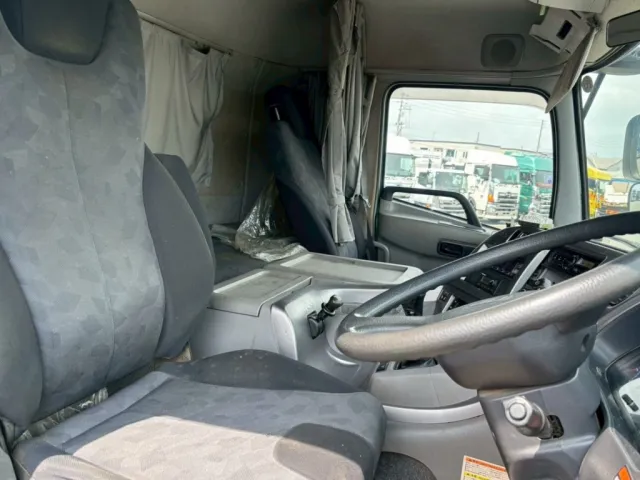 UDトラックス クオン QKG-CG5ZMの写真8