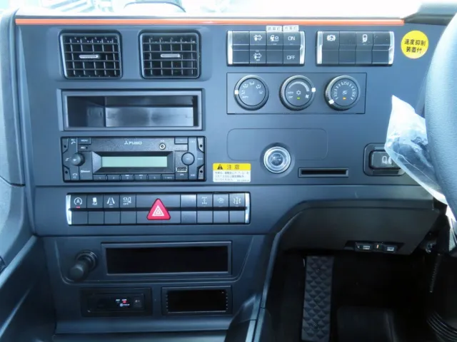 パネル周りの状態です。|三菱 スーパーグレート 2PG-FV80VYの写真19