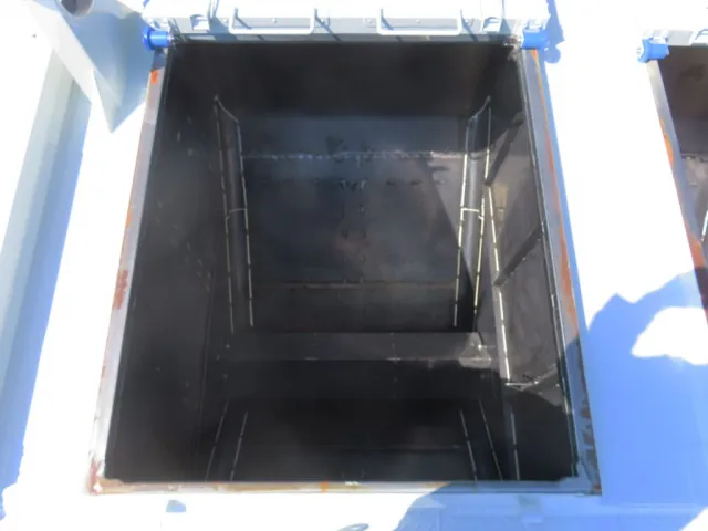 前方から3室目です。|三菱 スーパーグレート 2PG-FV84VZの写真13