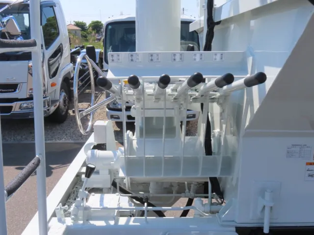 上物の操作レバーです。|三菱 スーパーグレート 2PG-FV84VZの写真20