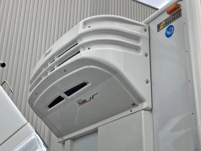 冷凍機です。(直冷式です)|日野 レンジャー 2KG-FD2ABG(2WD)の写真15