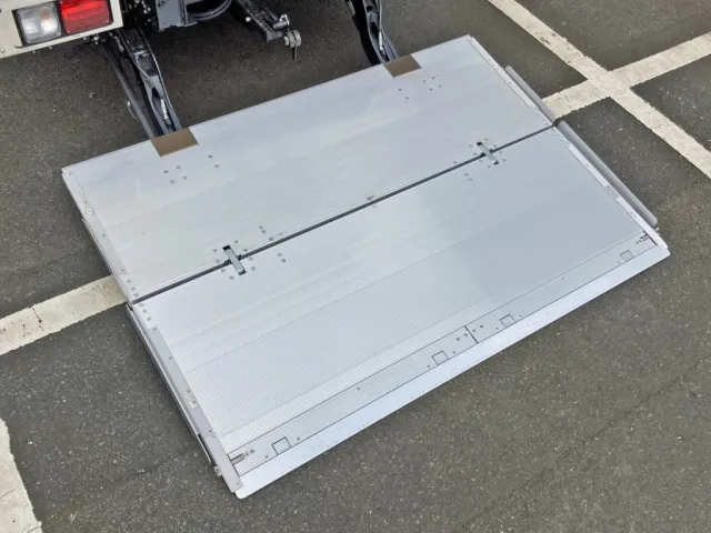 ゲートのステージの状態です。|日野 レンジャー 2KG-FD2ABG(2WD)の写真16