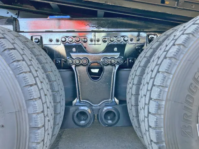 エアサスです。|日野 プロフィア 2DG-FQ1AJC(2WD)の写真5