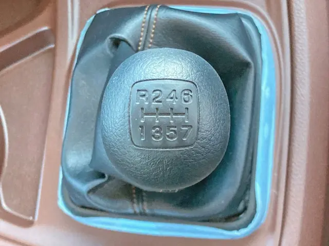 日野 プロフィア 2DG-FQ1AJC(2WD)の写真32