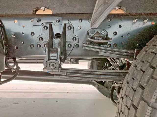 リーフサスです。|三菱 ファイター 2KG-FK62F(2WD)の写真5