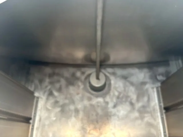 タンク内部の状態です。(前方より1室目)|東邦  TT28J5N2Sの写真10