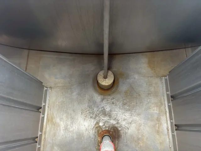 タンク内部の状態です。(前方より6室目)|東邦  TT28J5N2Sの写真15