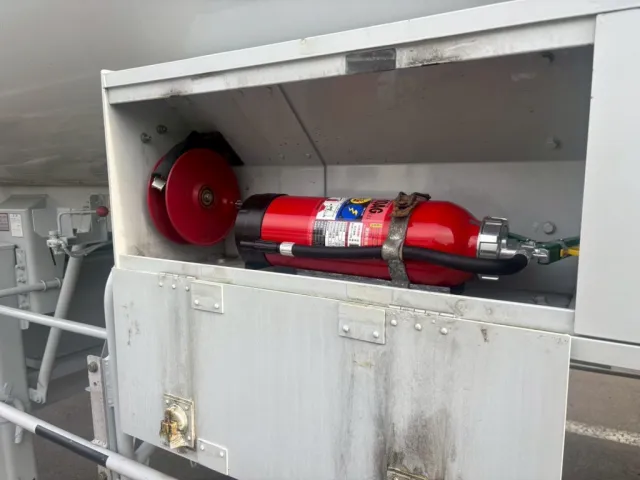 助手席側消火器です。|東邦  TT28J5N2Sの写真27