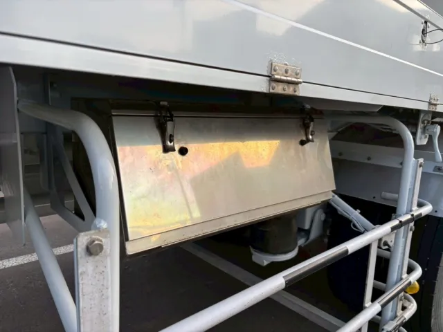 助手席側工具箱が付いています。|東邦  TT28J5N2Sの写真30