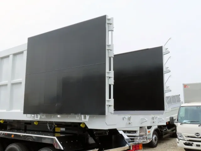 リア扉は片開式です。|コダイラ  KFL32改の写真11