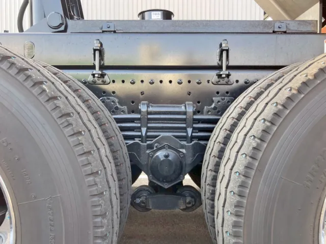 リーフサスです。|日野 プロフィア 2DG-FS1AJEの写真5