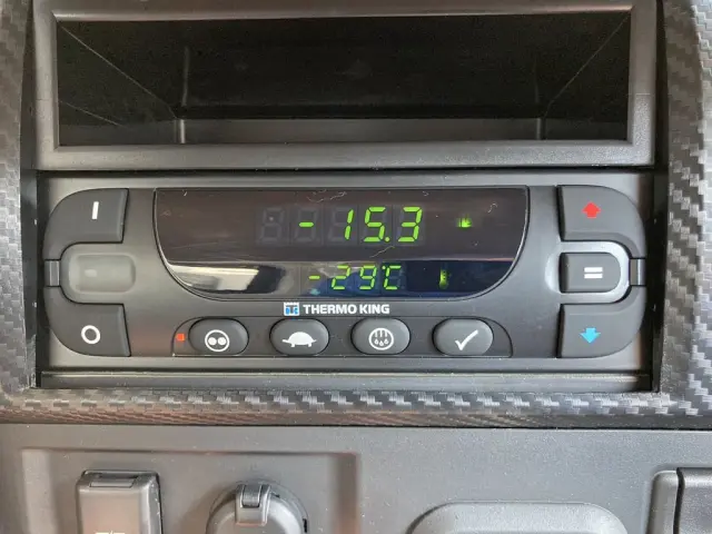 冷凍機は、-29℃設定(低温仕様) 34.7℃スタート 2Hで -15.3℃確認済みです。|日野 プロフィア 2DG-FW1AHCの写真26