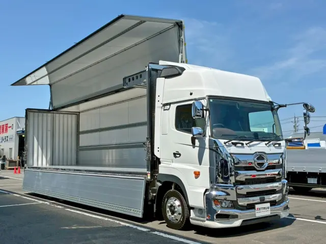 ホイールはアルミ製です。|日野 プロフィア 2DG-FW1AHC(8x4)の写真2
