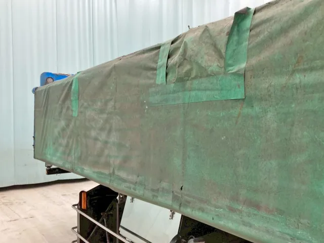 助手席側コボレーンシートにテープ補修箇所があります。|東急  TF36H2C3の写真21