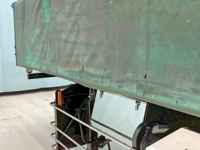 助手席側コボレーンシートにパッチ当て箇所があります。|東急  TF36H2C3の写真22