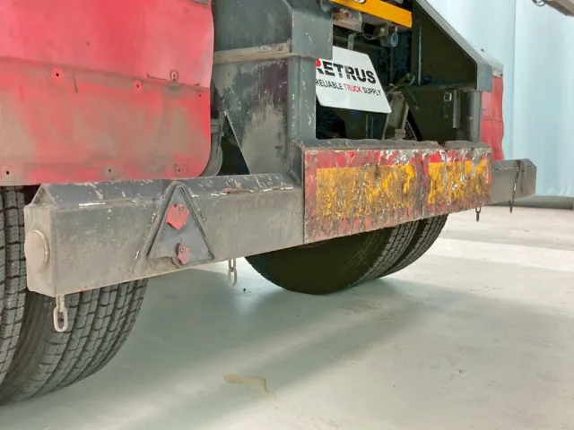 リヤバンパー助手席側の三角板が欠品しています。|東急  TF36H2C3の写真37