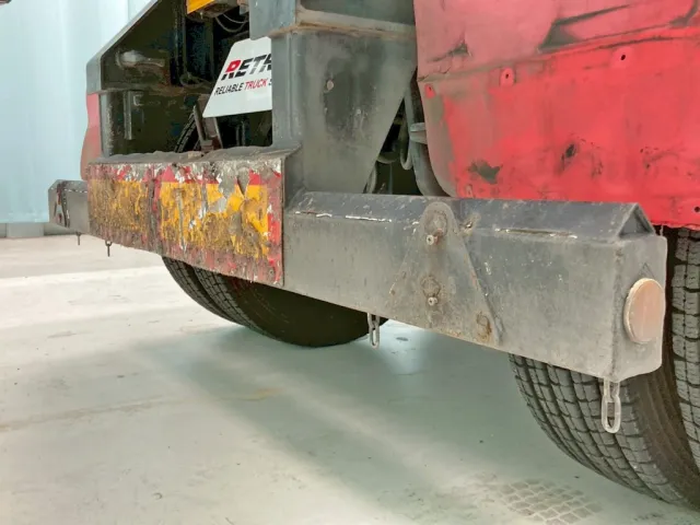 リヤバンパー運転席側の三角板が欠品しています。|東急  TF36H2C3の写真39