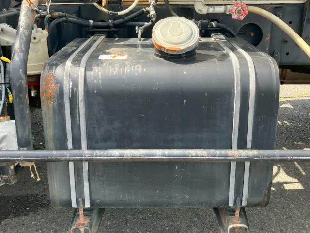 燃料タンクは100Lです。|日野 レンジャー TKG-FC9JCAP(2WD)の写真38