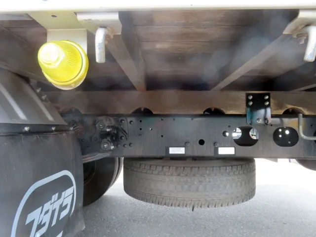 シャーシとネタの状態です。（縦ネタ・横ネタは木製です）|三菱 ファイター TKG-FK61F(2WD)の写真5