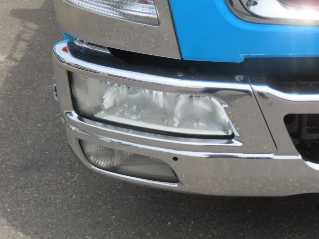 運転席側ヘッドライトのレンズに曇りがあります。|三菱 ファイター TKG-FK61F(2WD)の写真29