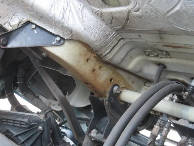 キャブ下面の状態です。|三菱 ファイター TKG-FK61F(2WD)の写真30