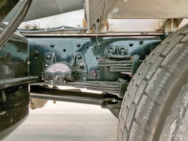 リーフサスです。|いすゞ フォワード LKG-FTR90S2の写真5