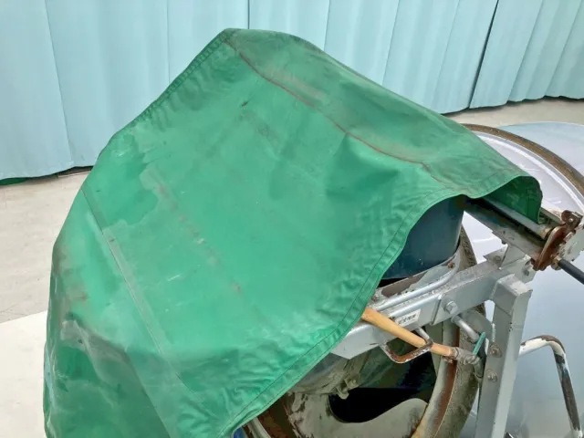 ホッパーカバーは手動式です。|いすゞ フォワード LKG-FTR90S2の写真11