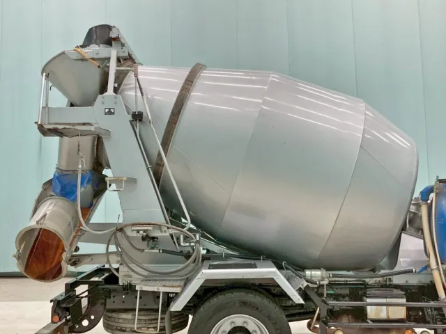 ドラムの外観状態です。(運転席側)|いすゞ フォワード LKG-FTR90S2の写真23