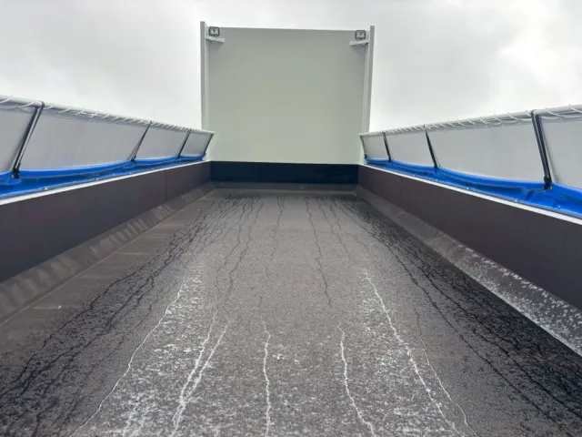 床は鉄板です。|三菱 スーパーグレート 2PG-FV80VYの写真11