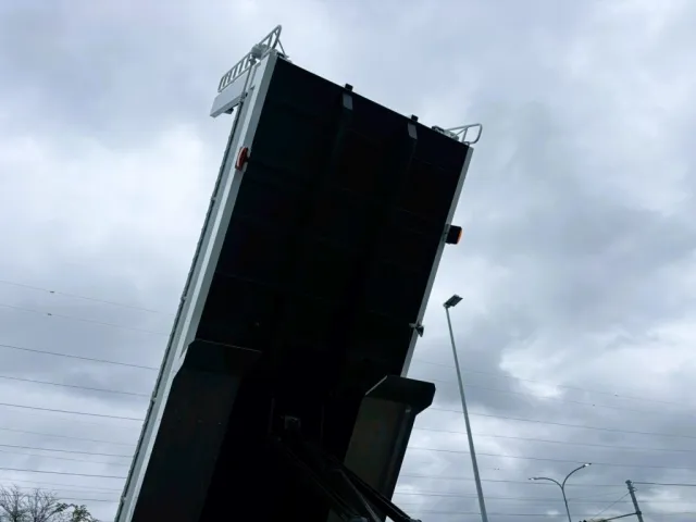 三菱 スーパーグレート 2PG-FV80VYの写真15