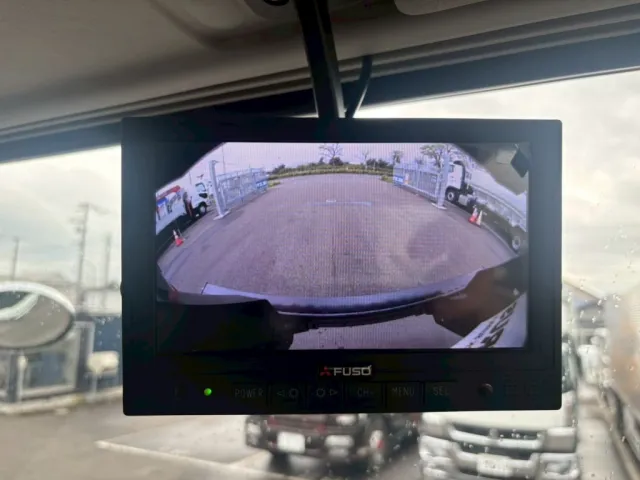 液晶バックモニター付きです。|三菱 スーパーグレート 2PG-FV80VYの写真23