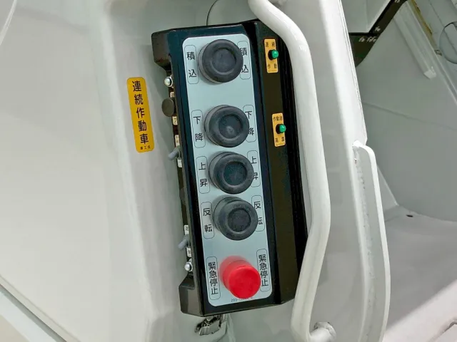 連続 ⇔ 単独切り替えスイッチ付きです。|日野 レンジャー 2KG-FC2ABA(2WD)の写真18