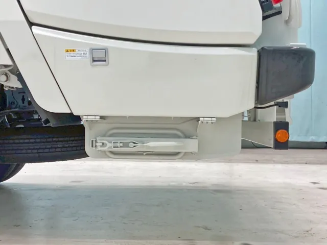 汚水タンクの排水口です。|日野 レンジャー 2KG-FC2ABA(2WD)の写真19