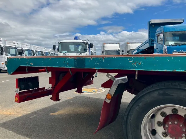 運転席側ボディーにキズ・サビ・ヘコミがあります。|日野 レンジャー QKG-FE7JKAAの写真32