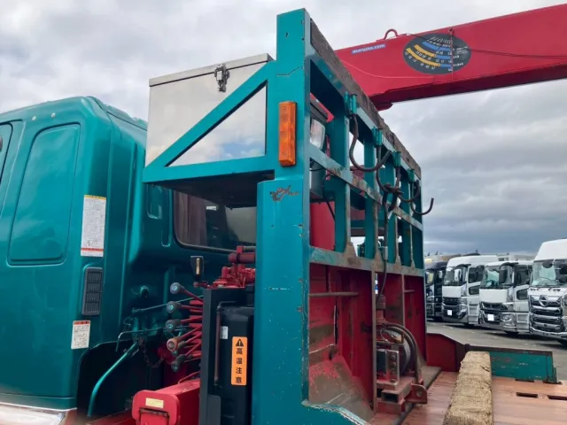 助手席側鳥居側面にキズ・サビがあります。|日野 レンジャー QKG-FE7JKAAの写真41