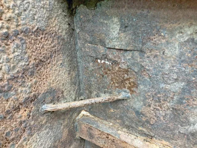 プロテクター助手席側ハシゴ付近に穴あきがあります。|瑞穂  コンテナの写真33