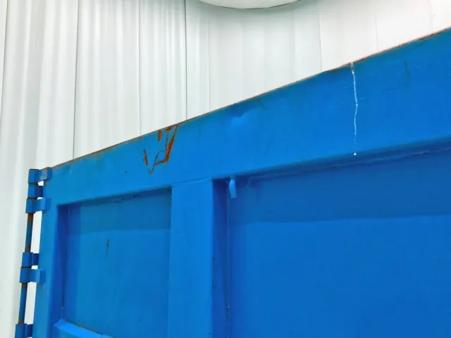 コンテナ運転席側後方上部にキズ・ヘコミがあります。|瑞穂  コンテナの写真38