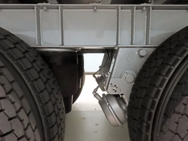 エアサスです。|トレクス  VFR345の写真5