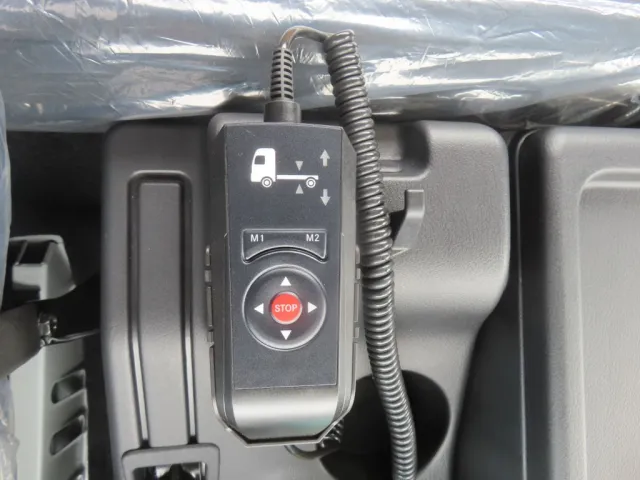 エアサスのコントローラーです。|三菱 ファイター 2KG-FK65F(2WD)の写真13