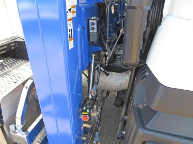 上物操作スイッチとレバーです。|三菱 スーパーグレート 2PG-FV80VZの写真16