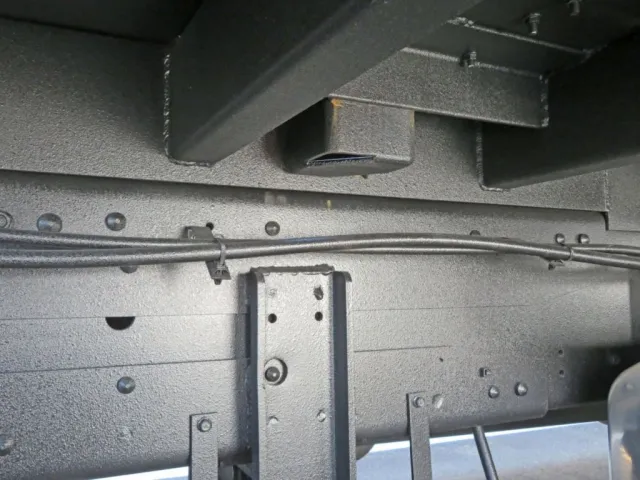 下廻りに防錆塗装がされています。|三菱 スーパーグレート 2PG-FV80VZの写真27