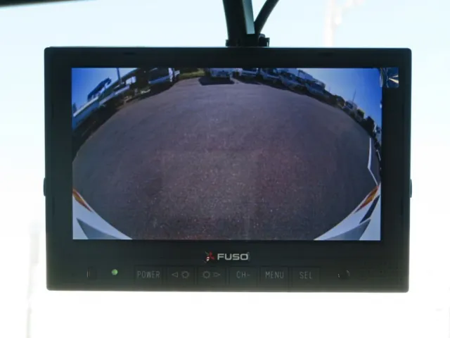 液晶バックモニター付きです。|三菱 スーパーグレート 2PG-FV80VZの写真36