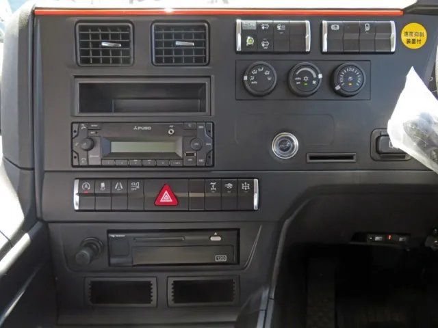 パネル周りの状態です。|三菱 スーパーグレート 2PG-FV80VZの写真37