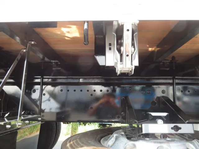 シャーシの状態です。|三菱 スーパーグレート 2PG-FV80VZの写真7