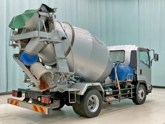 いすゞ フォワード LKG-FTR90S2の写真4