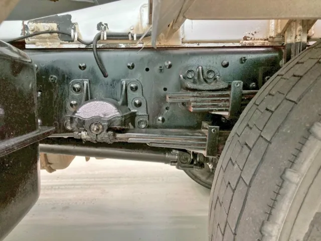 リーフサスです。|いすゞ フォワード LKG-FTR90S2の写真5