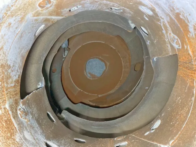 ドラム内部の状態です。|いすゞ フォワード LKG-FTR90S2の写真13