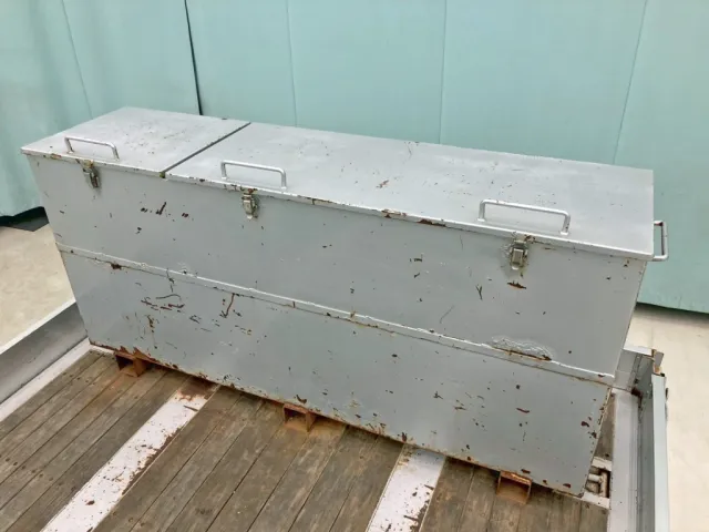 上段前方に工具箱が付いています。|フルハーフ DFPDG241A改の写真19