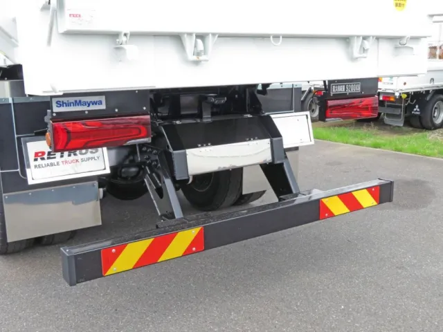 テールランプはLEDテールです。|三菱 スーパーグレート 2PG-FV80VYの写真17