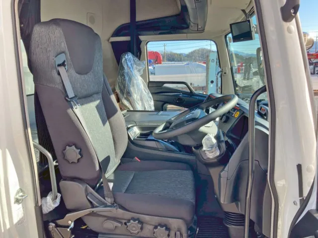 ハイルーフキャビンです。|三菱 スーパーグレート 2PG-FV80VYの写真7